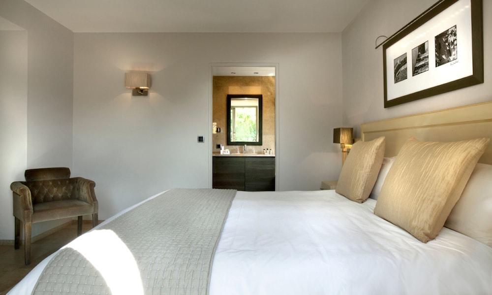 Residence Hoteliere 4 Etoiles Les Mas Du Grand Vallon Mougins Exterior photo