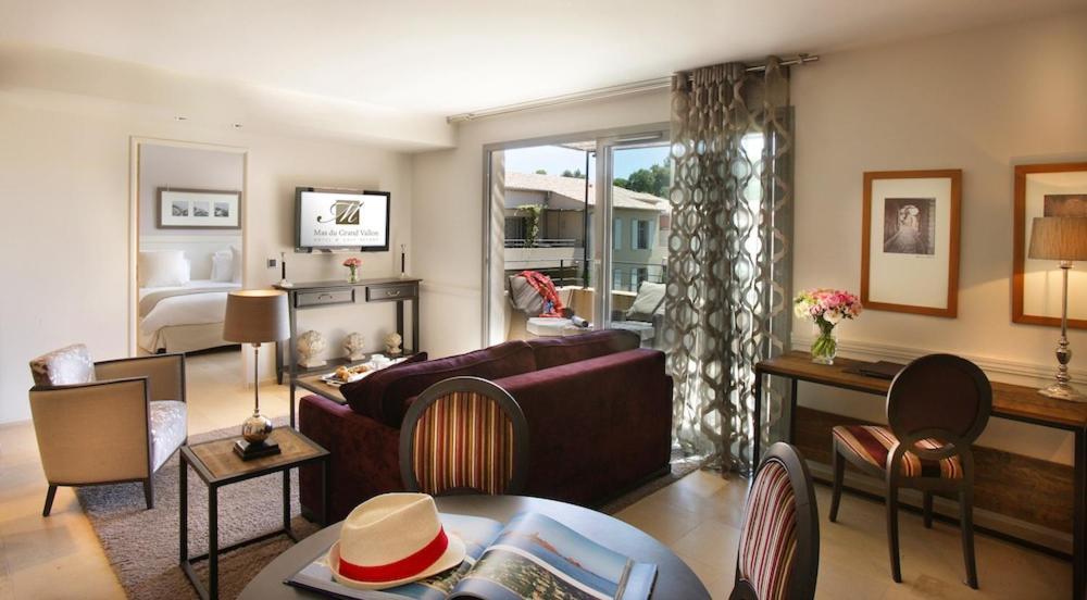 Residence Hoteliere 4 Etoiles Les Mas Du Grand Vallon Mougins Exterior photo